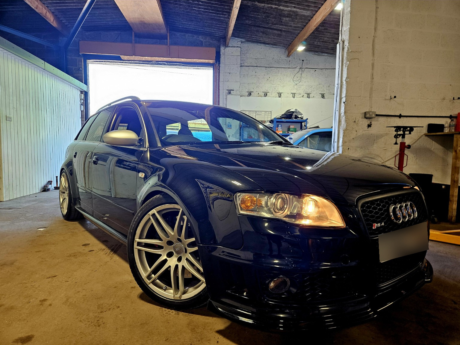 Real black Audi RS4 inside AG Performance